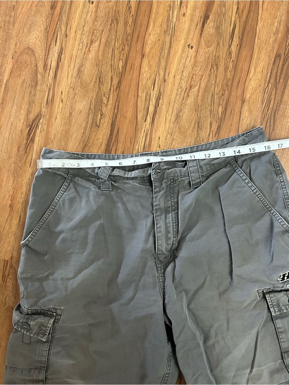 Vintage Y2K Harley Davison Embroidered Cargo Shorts Grey Mens Size 32 - Picture 11 of 13